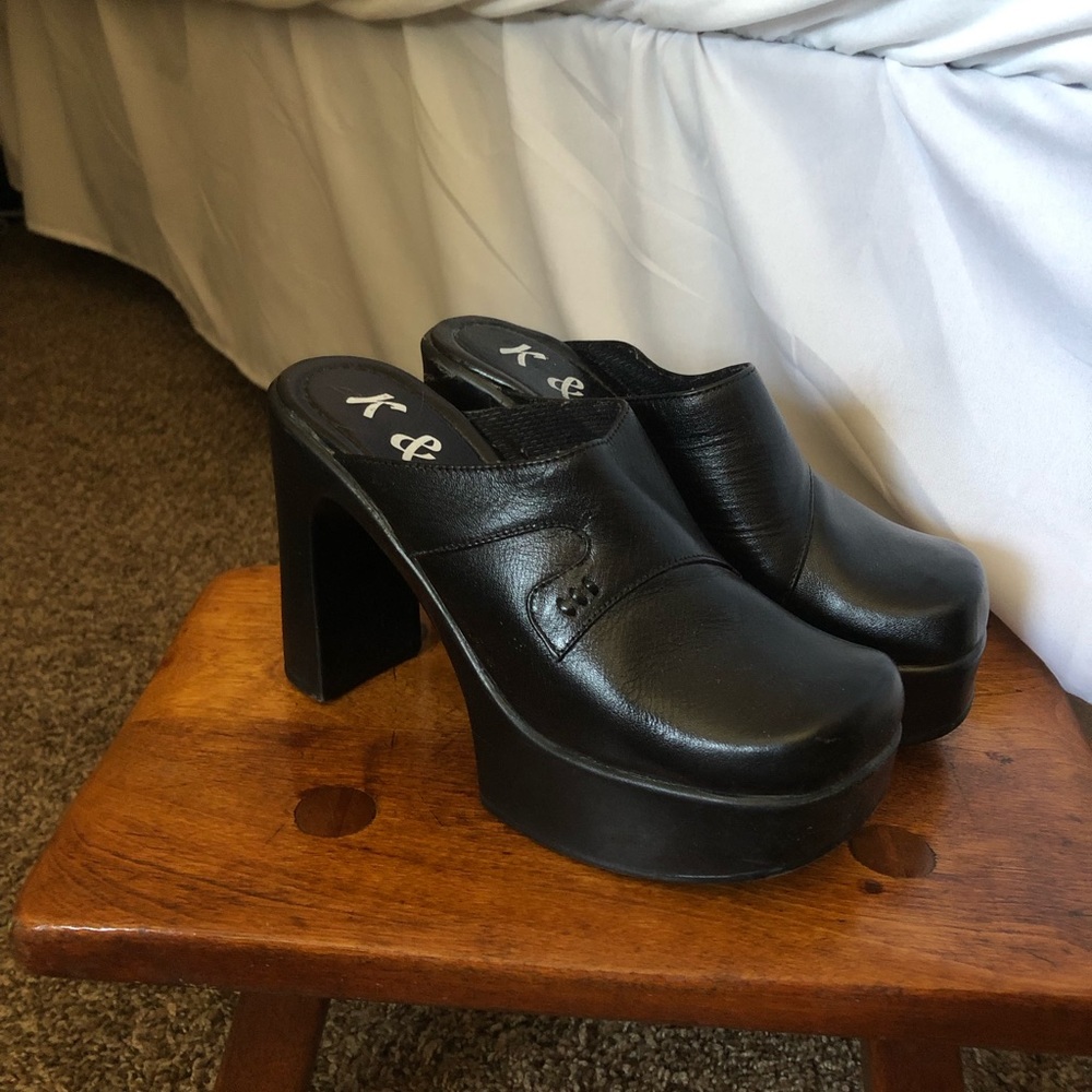 90s heels